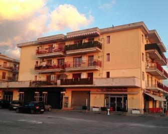 Costa d'Amalfi e Cilento - Montecorvino Pugliano - Building