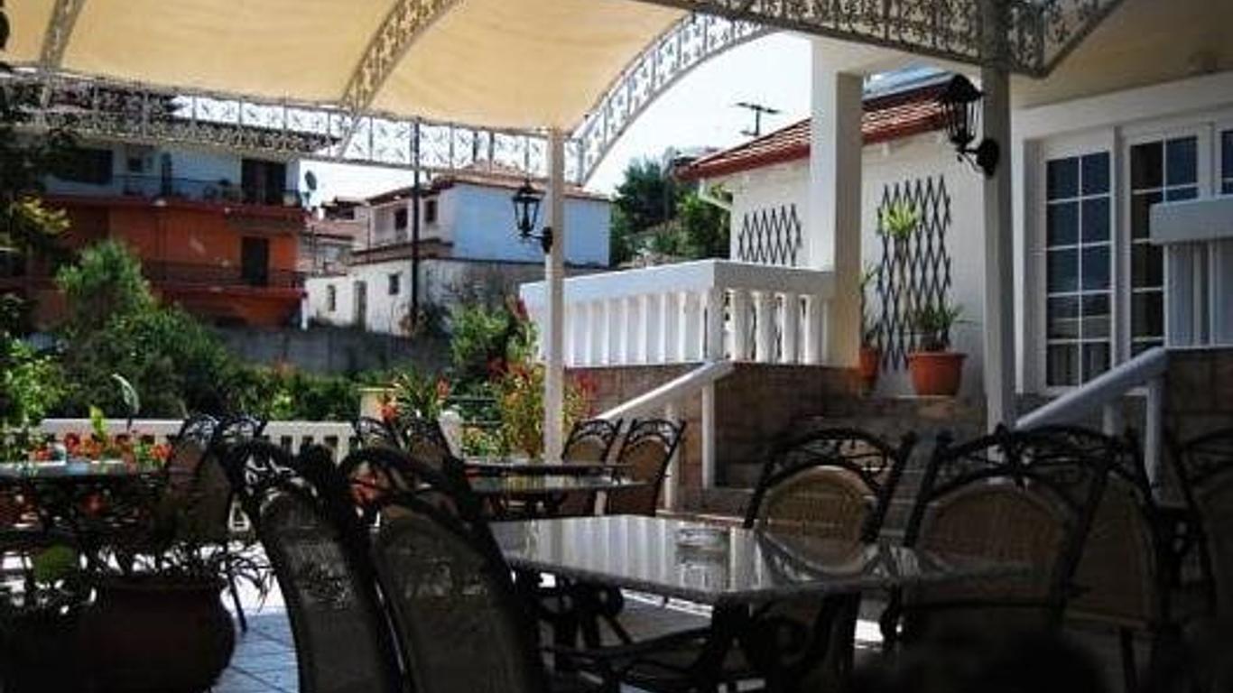 Villa Pantheon