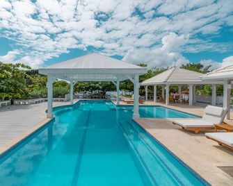Barefoot Cay Resort - Coxen Hole - Pool