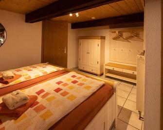 Ferienhof-Gerda-Ferienwohnung-Storchennest - Sankt Georgen im Schwarzwald - Schlafzimmer