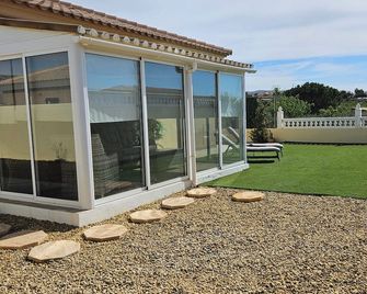 Villa - Sleeps 4 - Pool - Patio - Parking - Arboleas