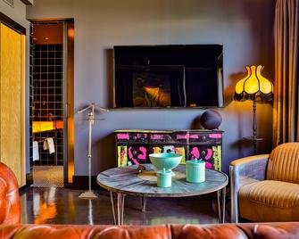 Hotel Lobby - Seville - Living room