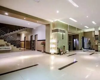 Akasia Budget Hotel - Pekalongan - Salónek