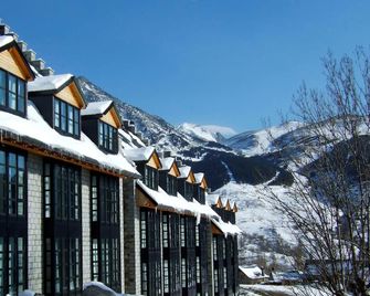 Hg Cerler - Cerler - Budova