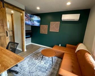 Tiny Excursion Cabin 3 - Erie Escape - Harrison - Living room