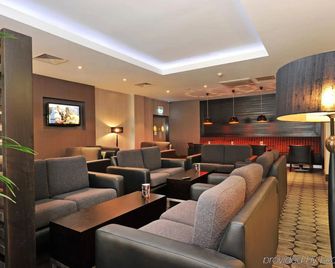 Holiday Inn Express Belfast City By IHG - בלפאסט - טרקלין