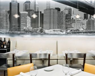 Hilton Garden Inn New York/Times Square Central - New York - Restaurant
