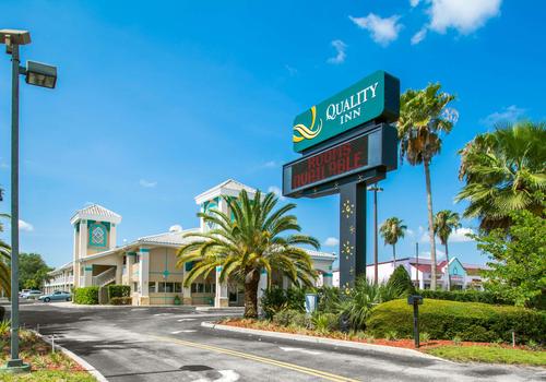 Quality Inn Clermont West Kissimmee C 54 C 1 2 6 Clermont Hotel Deals Reviews Kayak