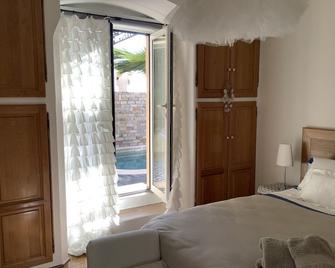 Les Grimaldines - Maison d'Hôtes - Cagnes-sur-Mer - Habitación