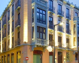 Suites Gran Vía 44 - Granada - Edificio
