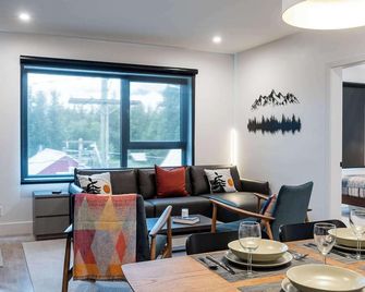 Summit Views Condo by Revelstoke Vacations - Revelstoke - Salle à manger