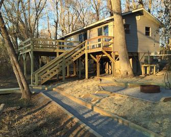 Riverfront Cabin on Exclusive Jon's Pocket! - Heber Springs - Gebäude