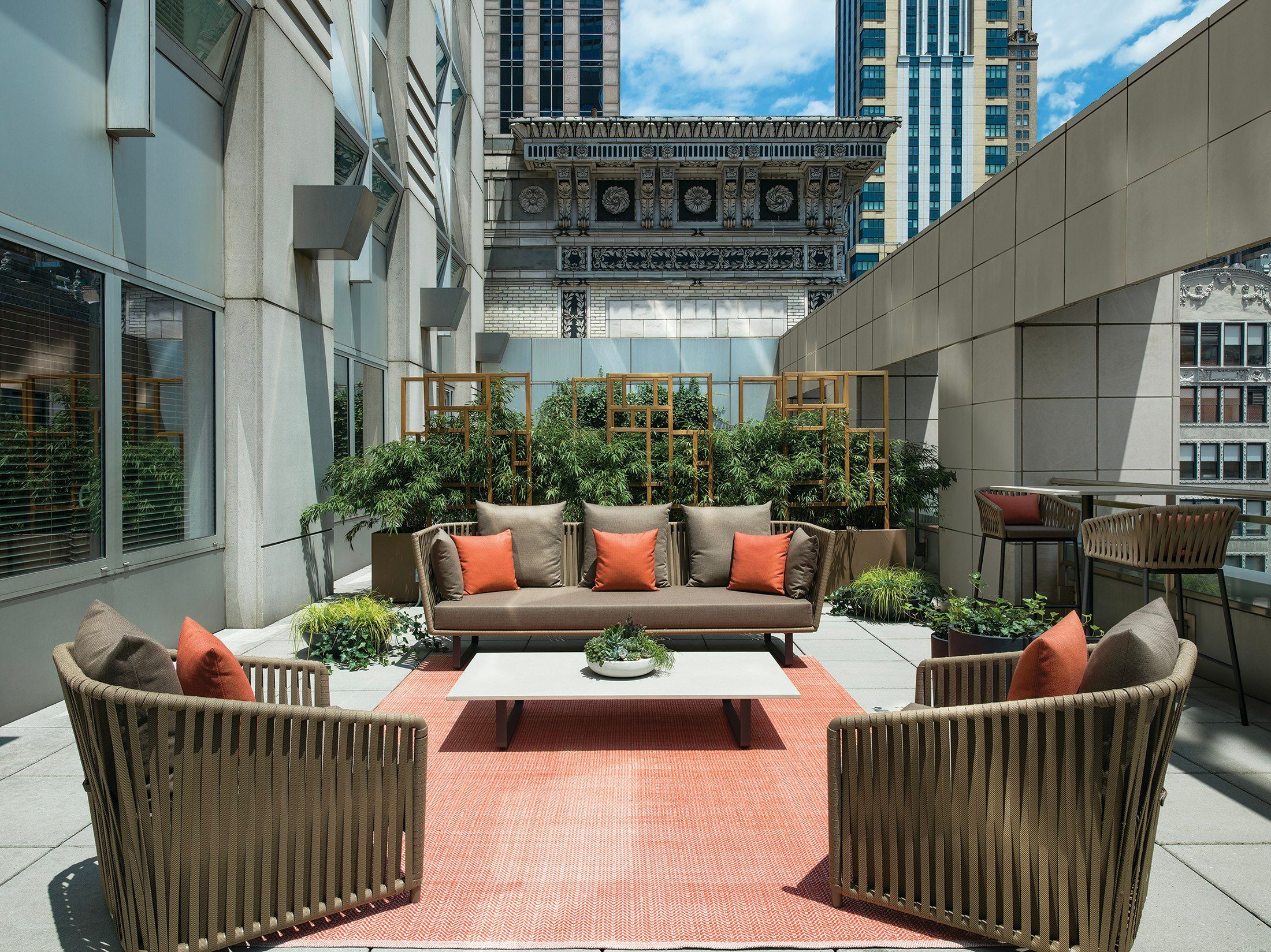 ذا لانغام، نيو يورك، فيفث أفينو