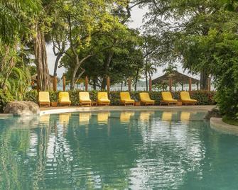 Capitán Suizo Beachfront Boutique Hotel - Tamarindo - Pool