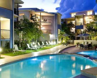 Verano Resort Noosa - Noosaville - Piscina