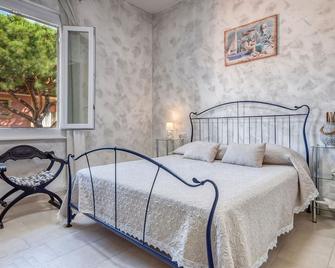 Awesome Apartment In Casarza Ligure - Casarza Ligure - Chambre