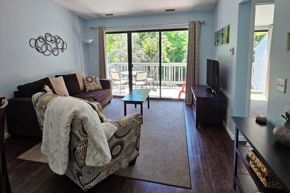 Beach, Boat Rentals, Near Horse Shows! Riverside Shores