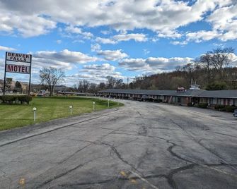 Beaver Falls Motel - Beaver Falls