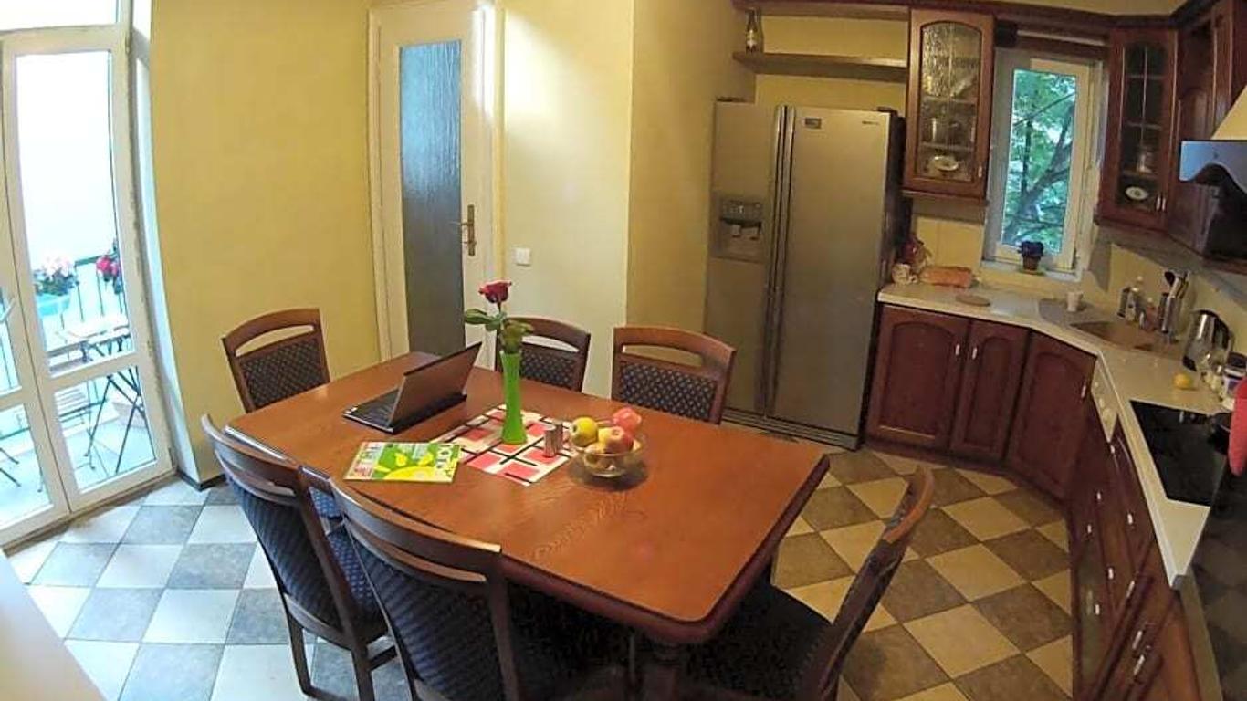 Lemon Tree Hostel
