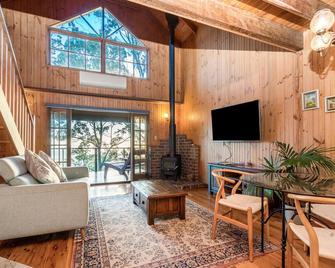 The Polish Place - North Tamborine - Living room