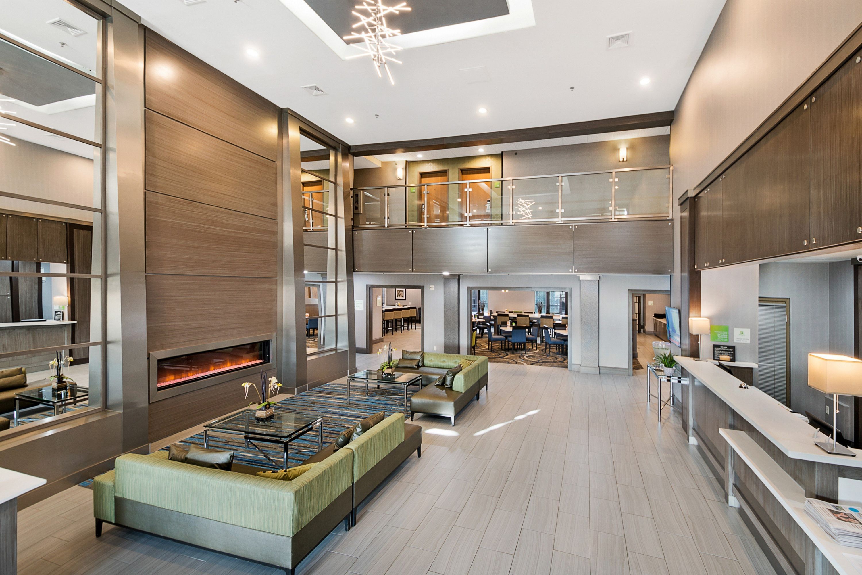 Holiday Inn Longview - North By IHG - לונגוויו - לובי