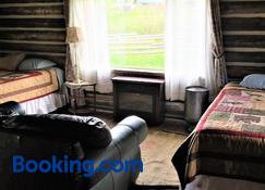 Creek Cabin - Gardiner