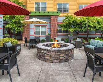 Residence Inn by Marriott Portland North - Portland - Patio