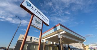 Sternwheeler Hotel and Conference Centre - Whitehorse - Bygning