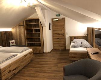 Berggasthof Obere Firstalm - Schliersee - Schlafzimmer