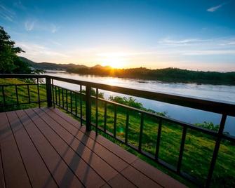 Chiang Klong Riverside Resort - Chiang Khan - Balcony
