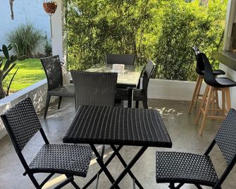 Hotel Casa Pierretta - Las Terrenas - Patio