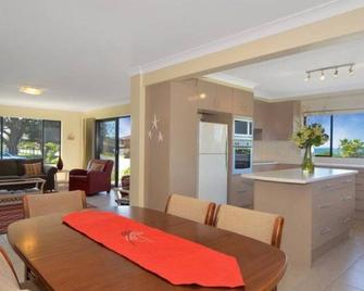 Summer-Salt Vincentia - Water Views & Free Wifi - Vincentia - Jídelna