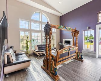 SureStay Plus Hotel by Best Western Kearney Liberty North - Kearney - Sala de estar