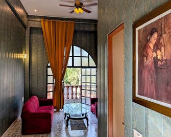 Qila Hotel - Morādābād - Huiskamer