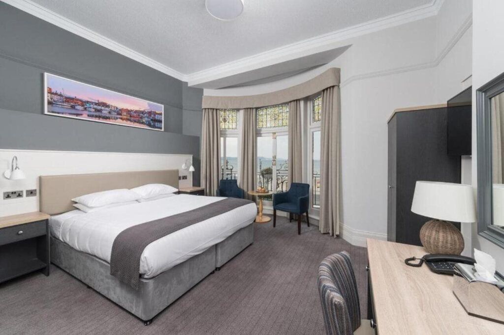 ذا رويال هوتل