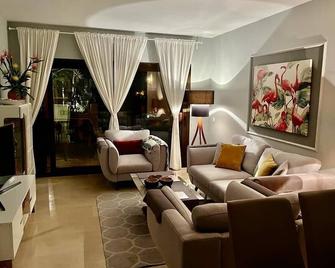 Flamingo Apartment Coto Real La Duquesa - Manilva - Ruang tamu