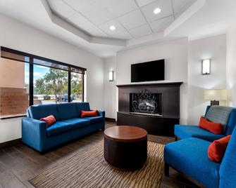 Comfort Inn and Suites Augusta West Near Fort Eisenhower - Augusta - Sala de estar