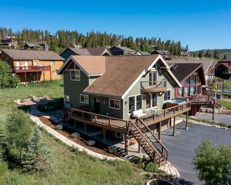 5BR House on Lake w/ Paddle Boards & Hot Tub - Tabernash - Building