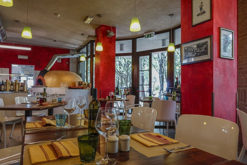 كامبينج بوسكيتو دي بيما - سان جيميجنانو - مطعم