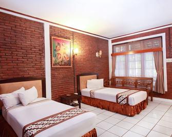 Paku Mas Hotel - Yogyakarta - Bedroom
