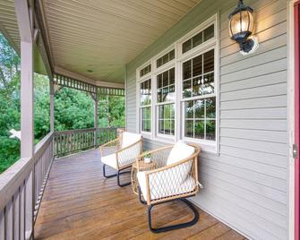 Lake View Manor on Tappan Lake - Scio - Balcón
