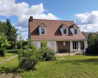 Property Furnished Rental Long Term Discounts - Plaisir - Bâtiment
