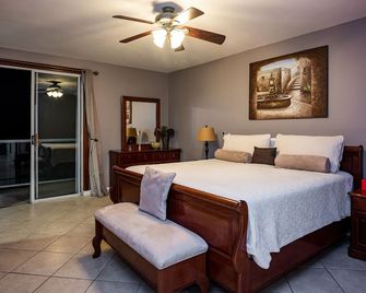 Beautiful Guest House right on the Laguna de Apoyo! - Granada - Habitación