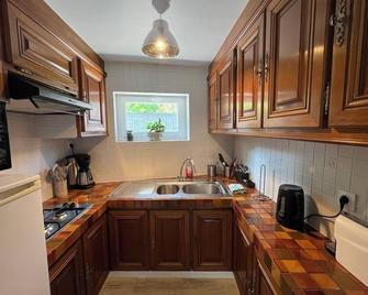 Petite maison Normande Calme Meublé Tourisme 2 étoiles - Agon-Coutainville - Cuisine