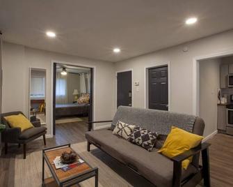 Beautiful One Bedroom City Oasis - Pittsburgh - Sala de estar