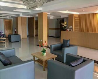 The Royal Ville Hotel Kabinburi - Ban Muang Kao - Lobby