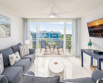 The Larks Landing by Last Key Realty - Key West - Sala