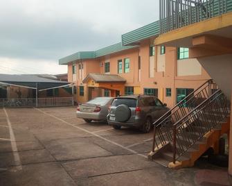Dam'syl Suites - Abeokuta - Building