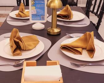 Hotel Icon North Edsa - Quezon City