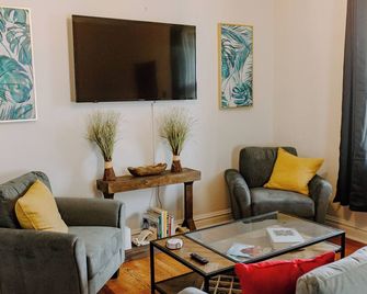 Cielo Casa on “The Hill” Walkable and mins away from, BJC, SLU, Downtown + more - סנט לואיס - סלון